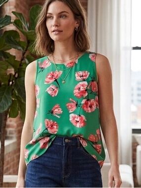 Who What Wear Green Floral Sleeveless Camisole with Coral Pink Blooms